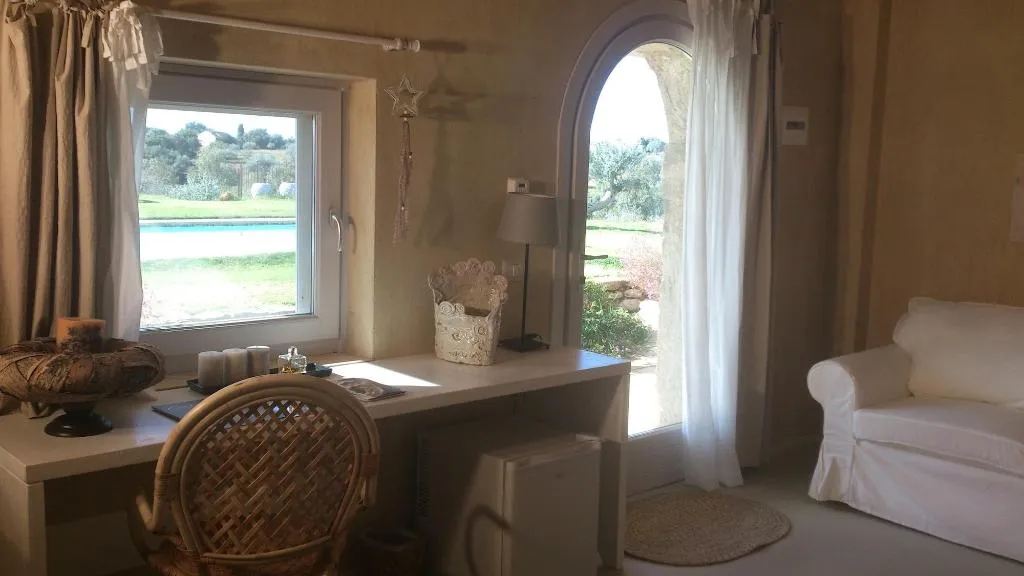 Room, Riserva Del Noce, Catania