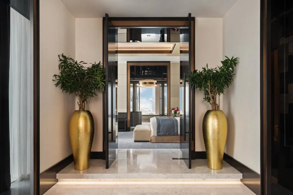 SUITE Presidential Room, Taj Jumeirah Lakes Towers Dubai, Dubai