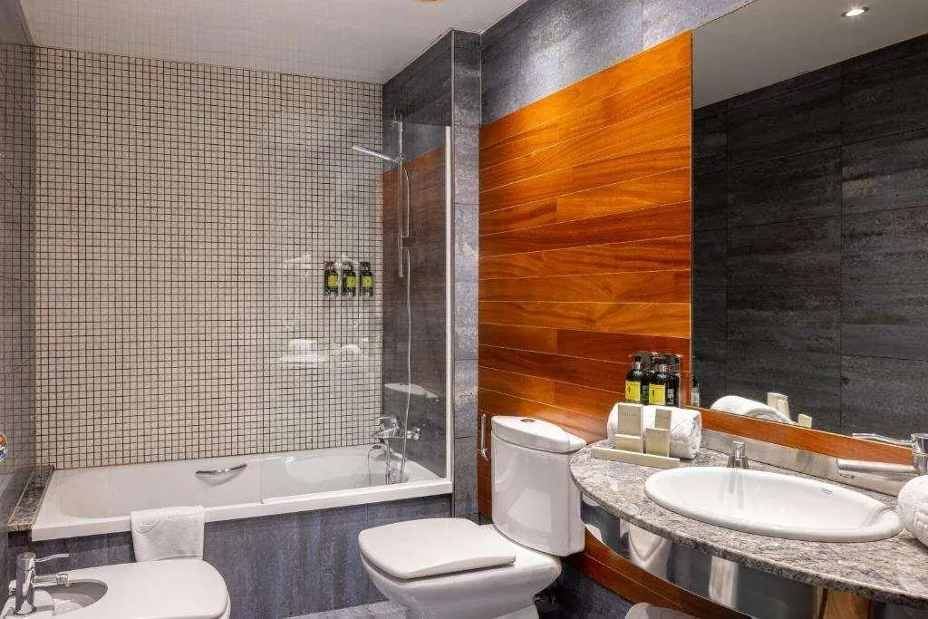 Room, Hotel Sansi Barcelona, Barcelona