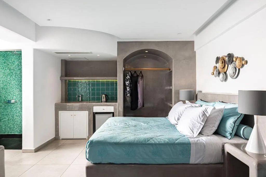 Room, Elements of Caldera Suites, Santorini