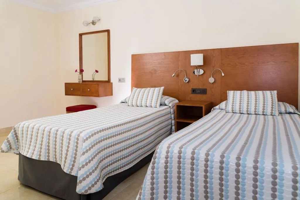 Room, Club Las Adelfas, Lanzarote