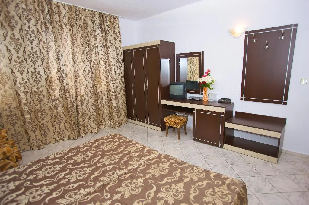 DOUBLE STANDARD Room, Zora, Bourgas