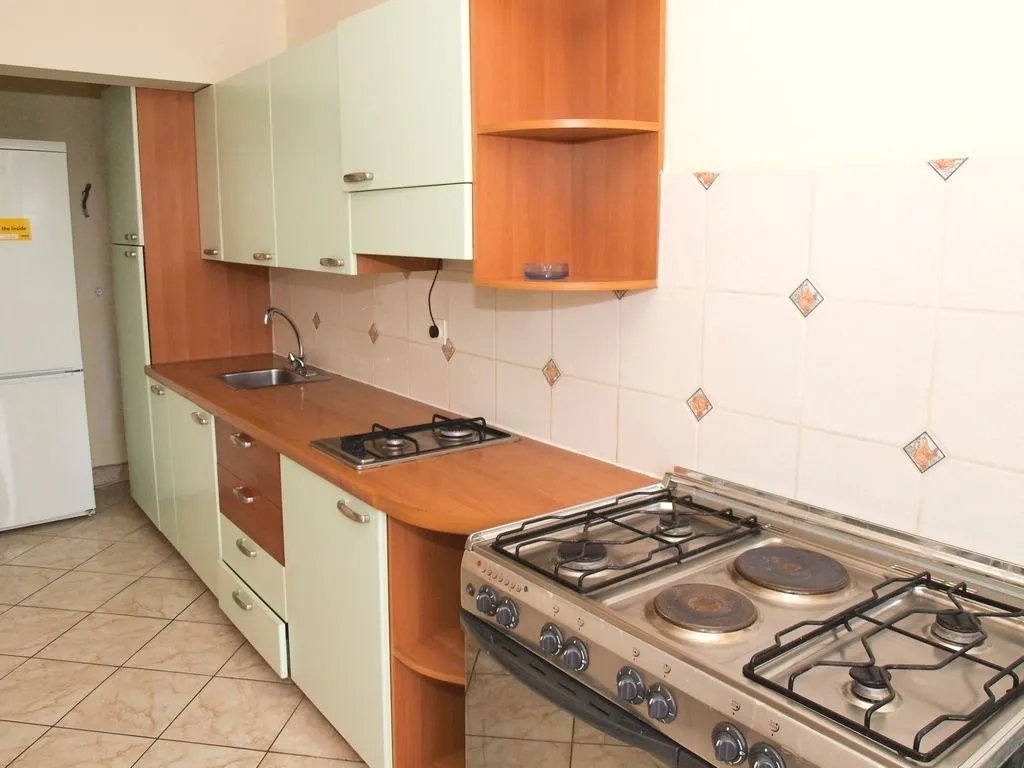 APARTMENT CAPACITY 6 Room, Santic, Split