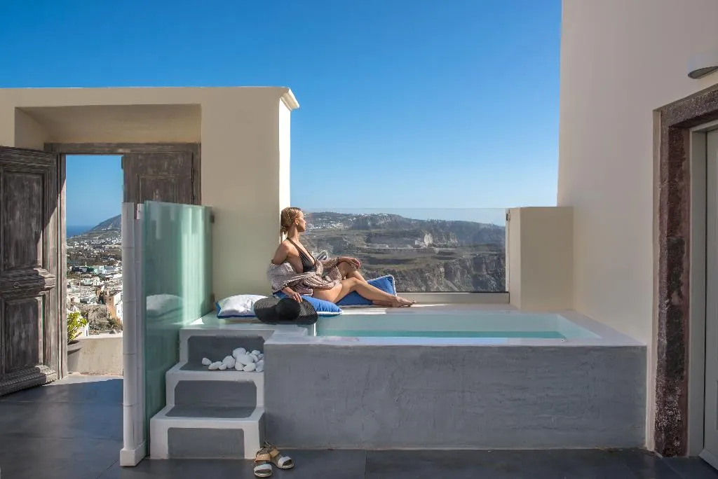 SUITE WITH PRIVATE POOL Room, Mythical Blue Luxury Suites, Santorini