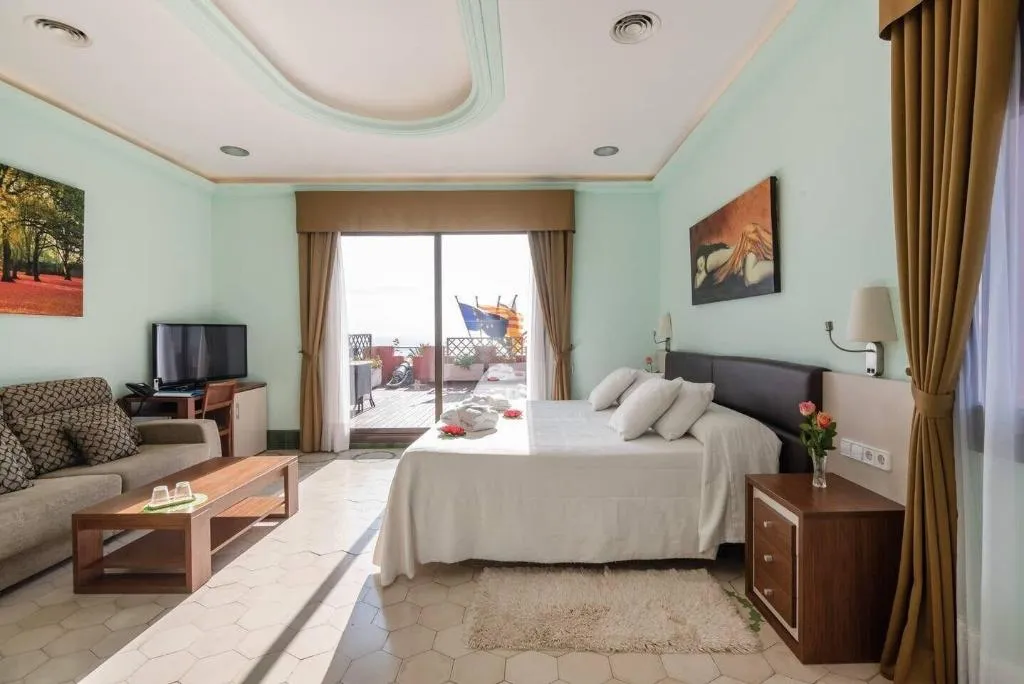 Room, Hotel Llar De Capitans, Barcelona