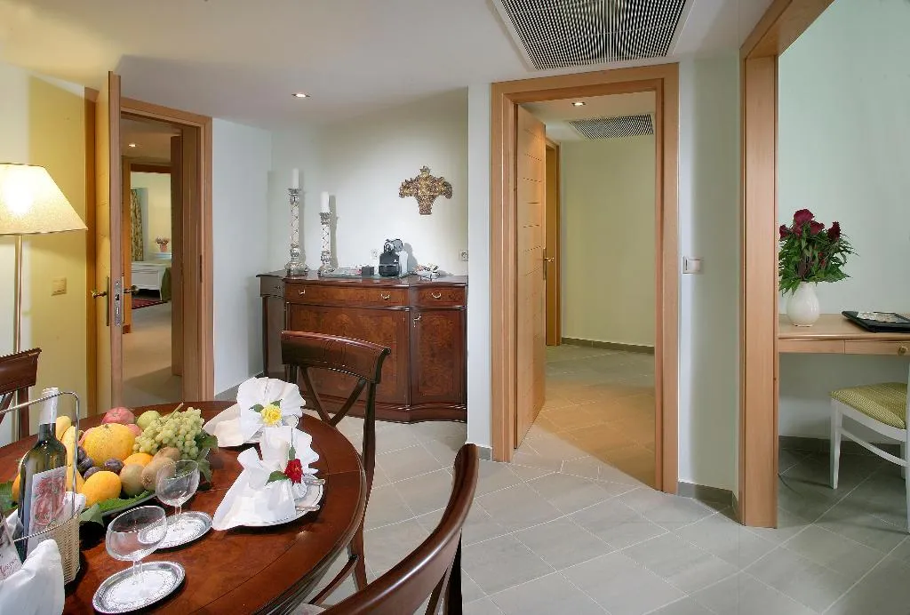 SUITE WITH PRIVATE POOL Room, Theophano Imperial Palace, Halkidiki