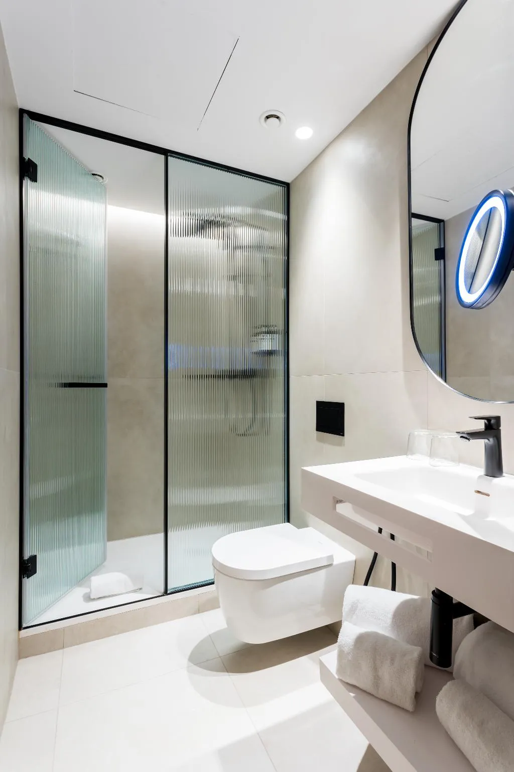 DOUBLE SINGLE USE BASIC Room, Royal Ramblas, Barcelona