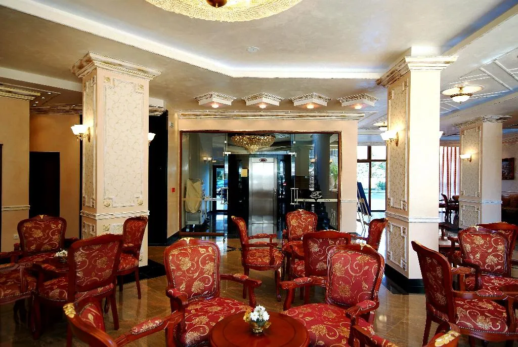 Lobby, Karolina, Bourgas