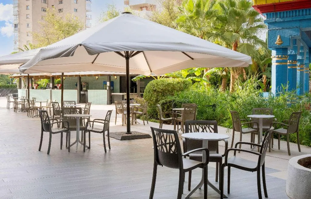 Bar, Sol Katmandu Park & Resort, Majorca