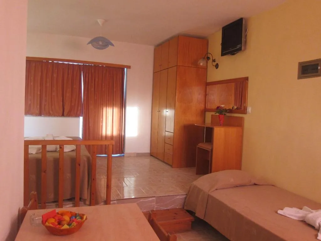Room, Baladinos Apartments, Crete