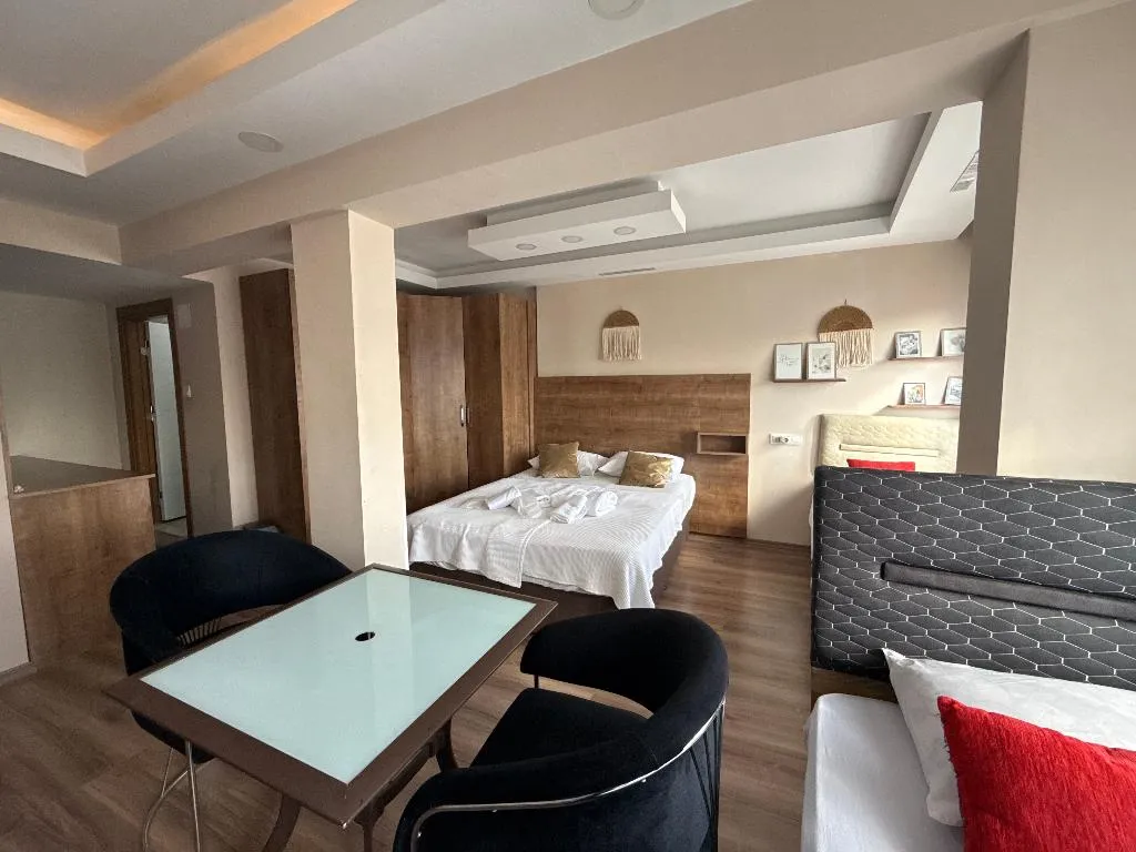 QUADRUPLE DELUXE CAPACITY 4 Room, Twenty Hotel, Antalya