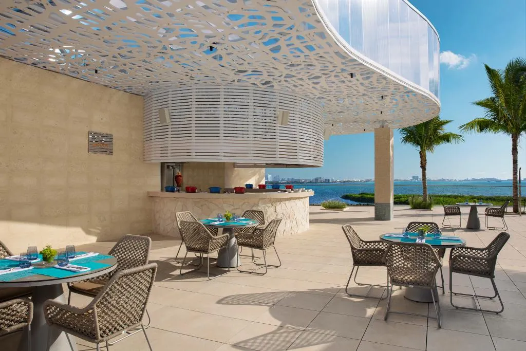 JUNIOR SUITE OCEAN VIEW Room, Breathless Cancun Soul Resort & Spa, Cancun Area