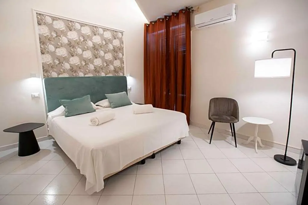 Double or Twin STANDARD Room, Hotel Posta, Palermo