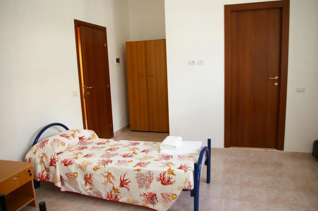 Room, Foresteria Roma, Naples
