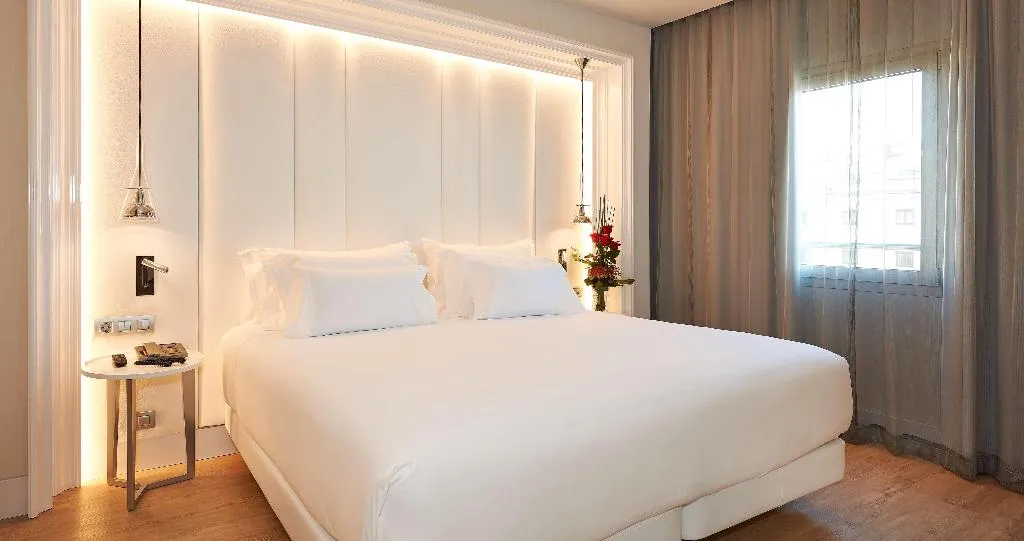 Room, NH Collection Barcelona Gran Hotel Calderón, Barcelona