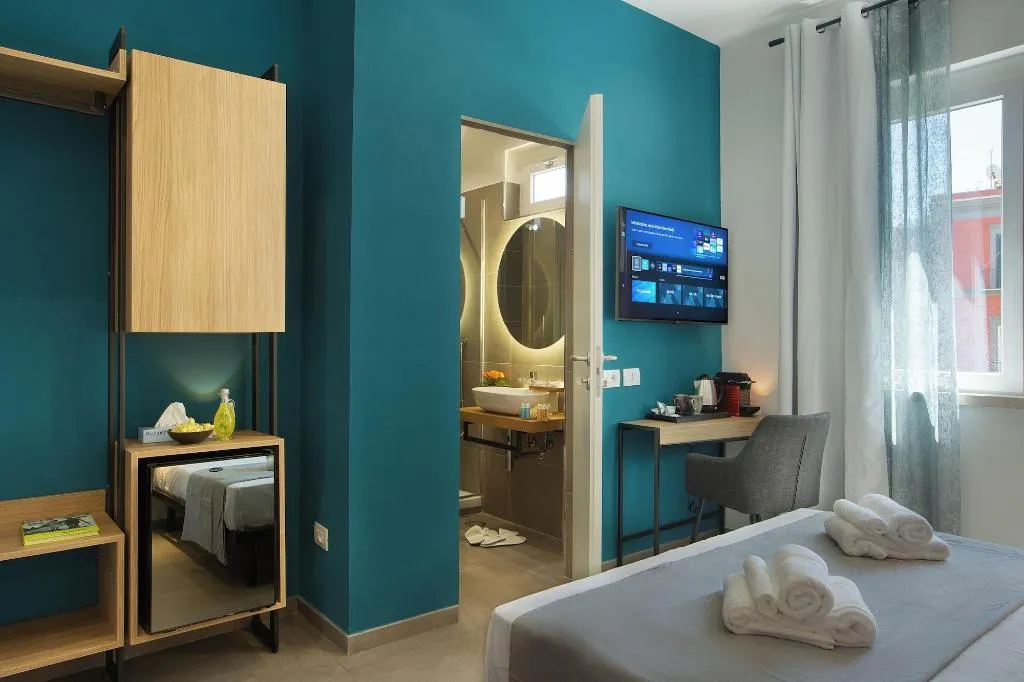 Room, Mare Fuori Rooms, Naples