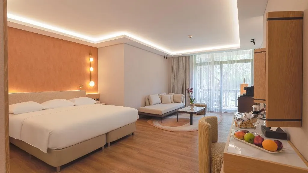 JUNIOR SUITE GARDEN VIEW Room, Gloria Golf Resort, Antalya