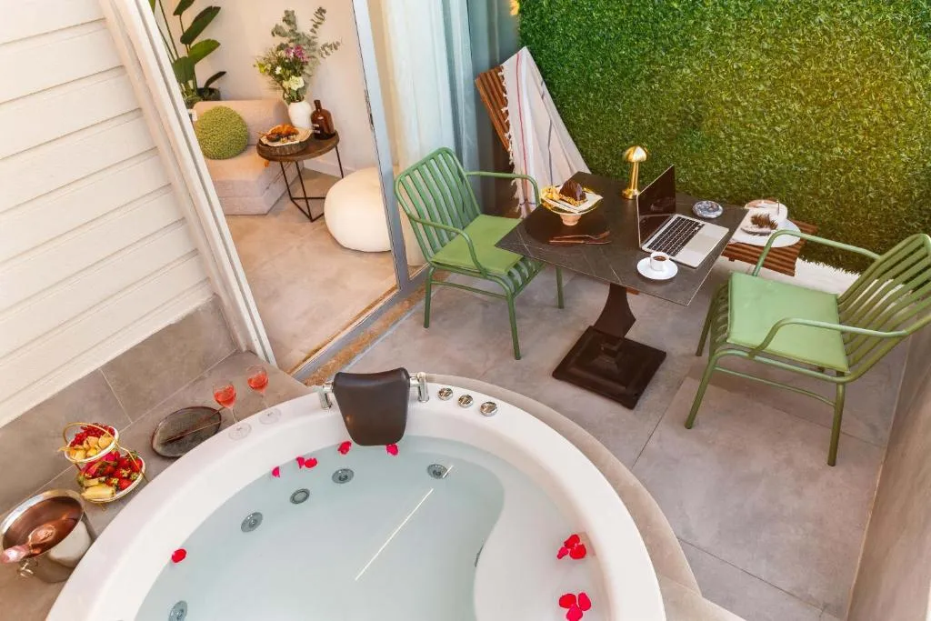 DOUBLE DELUXE WITH JACUZZI Room, Luff Living Adult Only +12 Plus  Ex One Living, Antalya