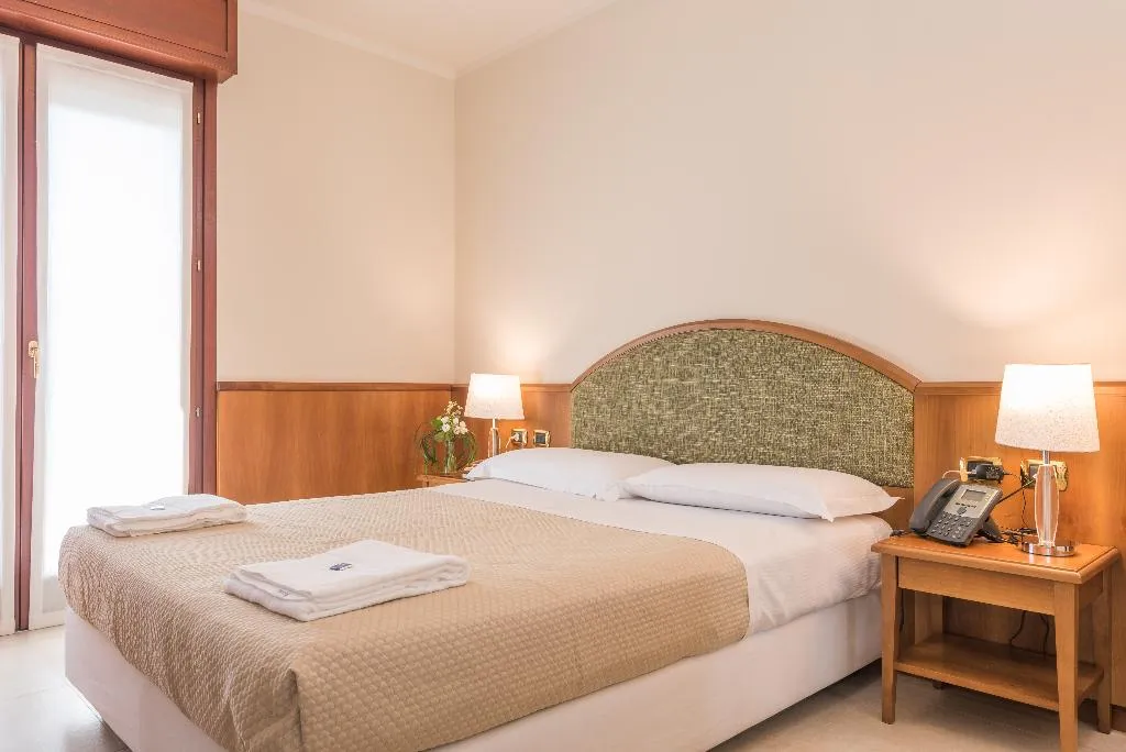 Room, Albergo Villa Priula, Milan