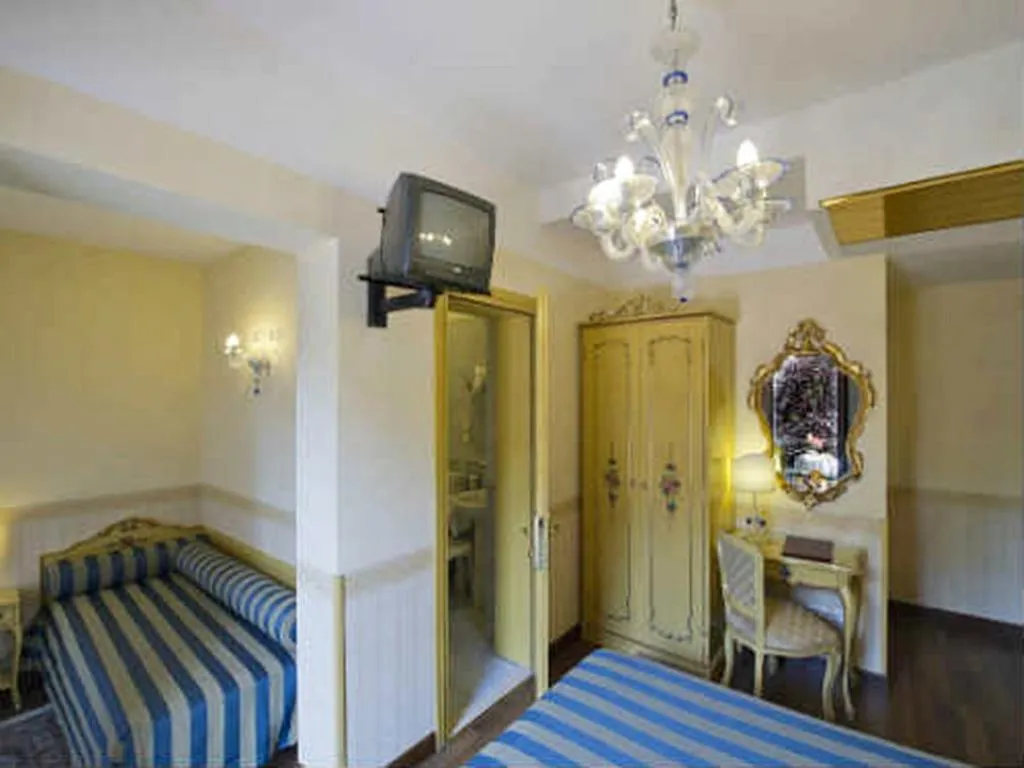 TRIPLE STANDARD Room, Hotel Villa Edera, Venice