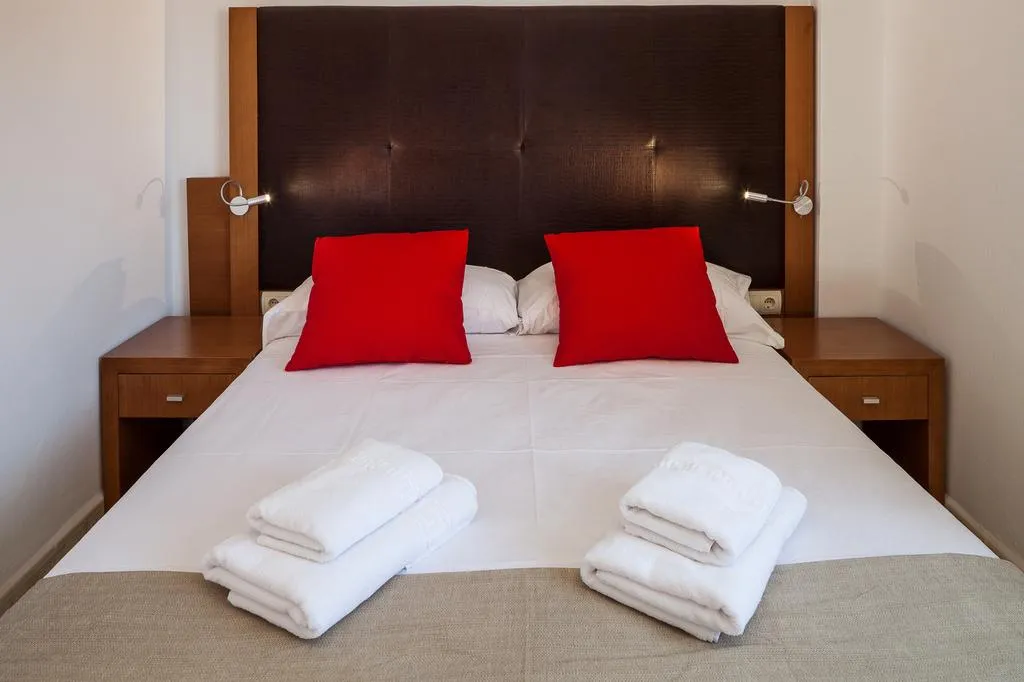 Room, Ibiza Heaven Apartments, Ibiza