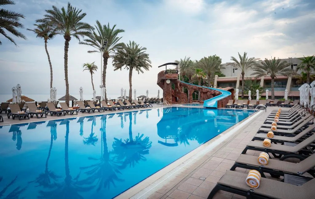 Pool, Occidental Sharjah Grand, Dubai