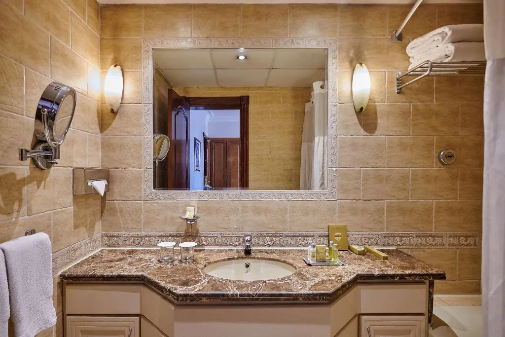 SUITE STANDARD Room, Hilton Zamalek Residence Cairo, Cairo