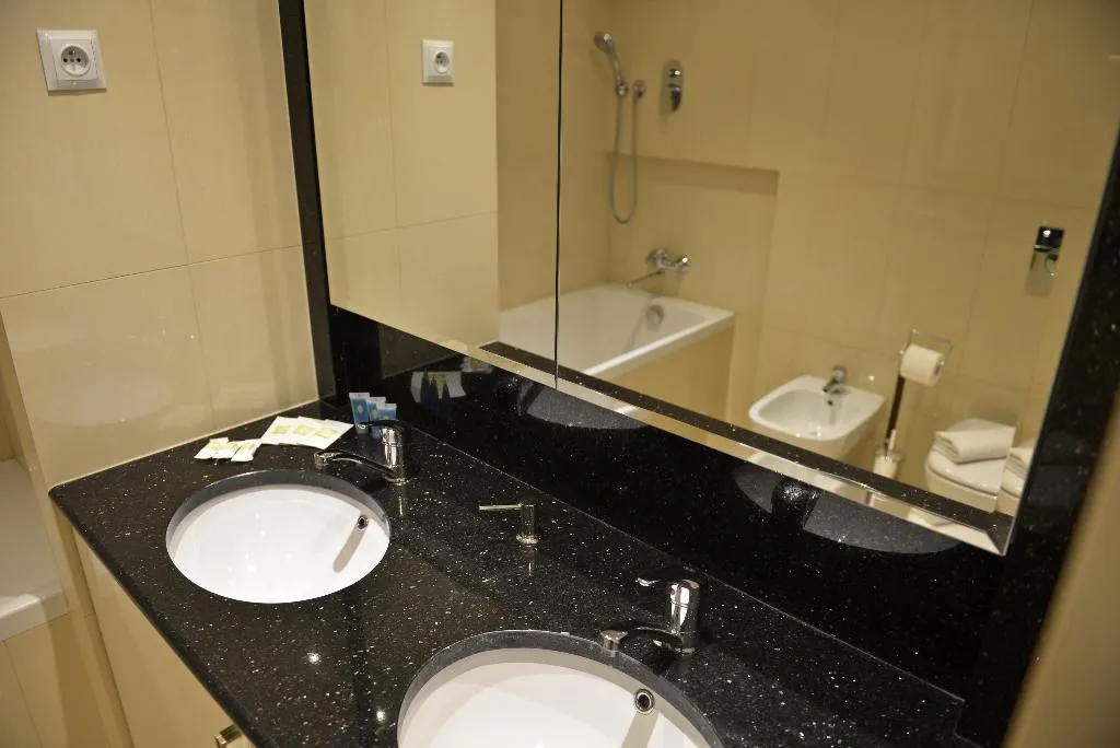 STUDIO CAPACITY 3 Room, La Gioia Magic Orient Apartments, Krakow