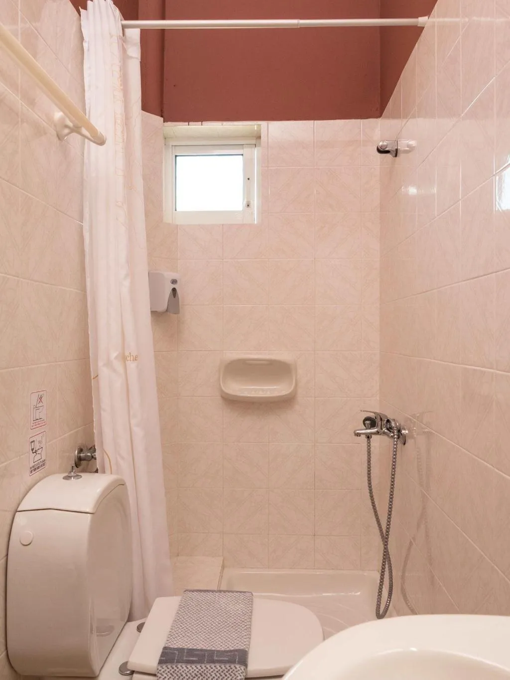 Room, Petritos Rooms And Studios, Crete