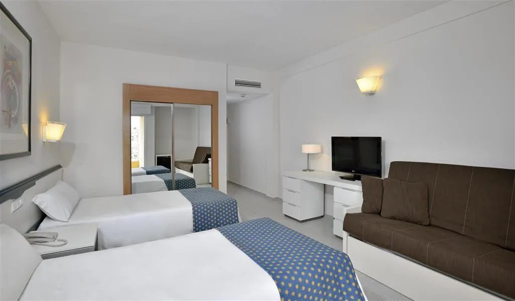 FAMILY ROOM WITH BALCONY Room, Sol Pelicanos Ocas, Costa Blanca