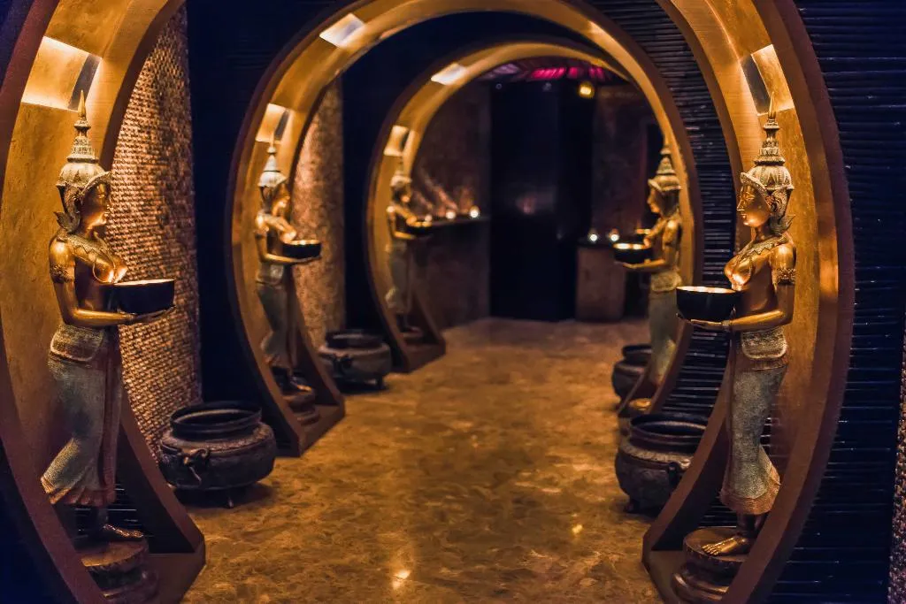 Restaurant, Renaissance Business Bay Hotel, Dubai, Dubai