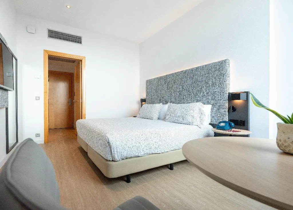 Double or Twin STANDARD Room, Innside Barcelona Aeropuerto, Barcelona