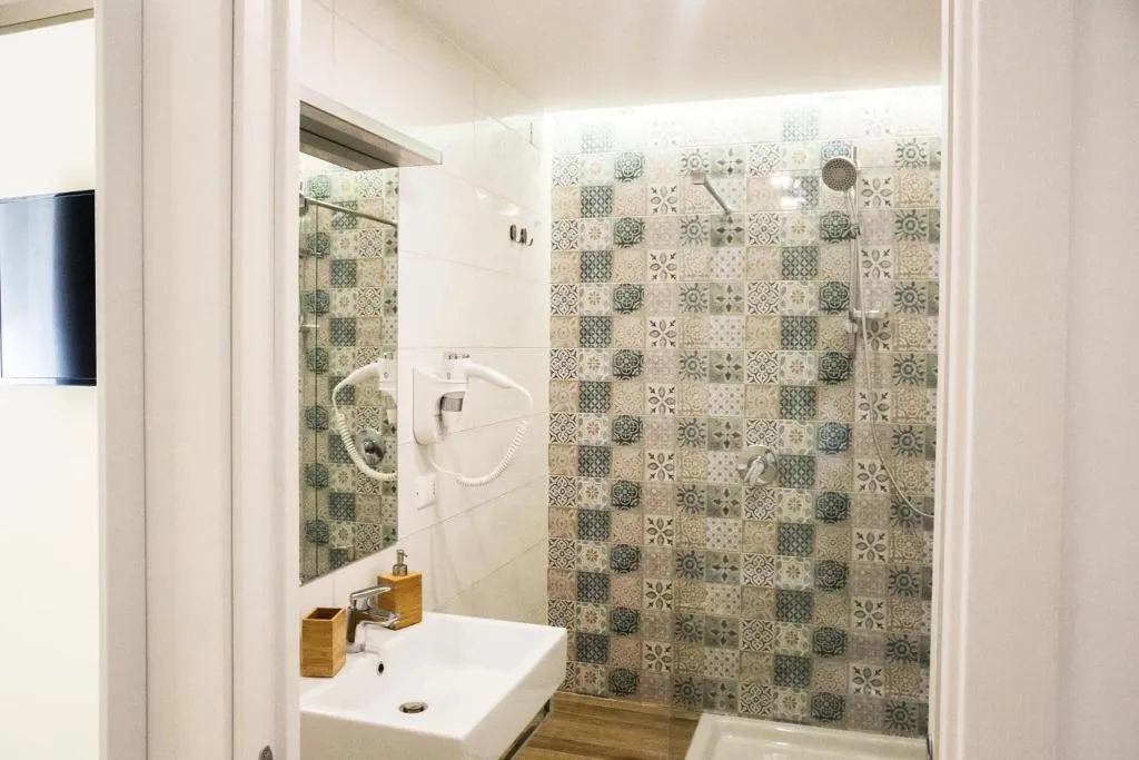 Room, Napolinn B&B, Naples