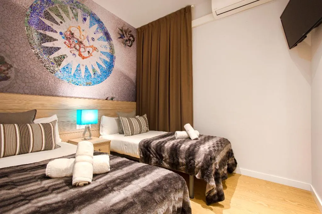 APARTMENT CAPACITY 2 TWO BEDROOMS Room, Dailyflats Barcelona Center, Barcelona
