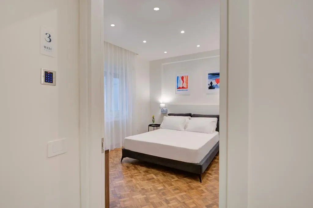 DOUBLE DELUXE Room, Well Suites - Piazza dei Martiri, Naples