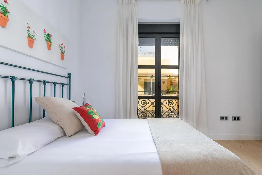 APARTMENT DUPLEX Room, Holiday Rentals Tempa Museo, Seville