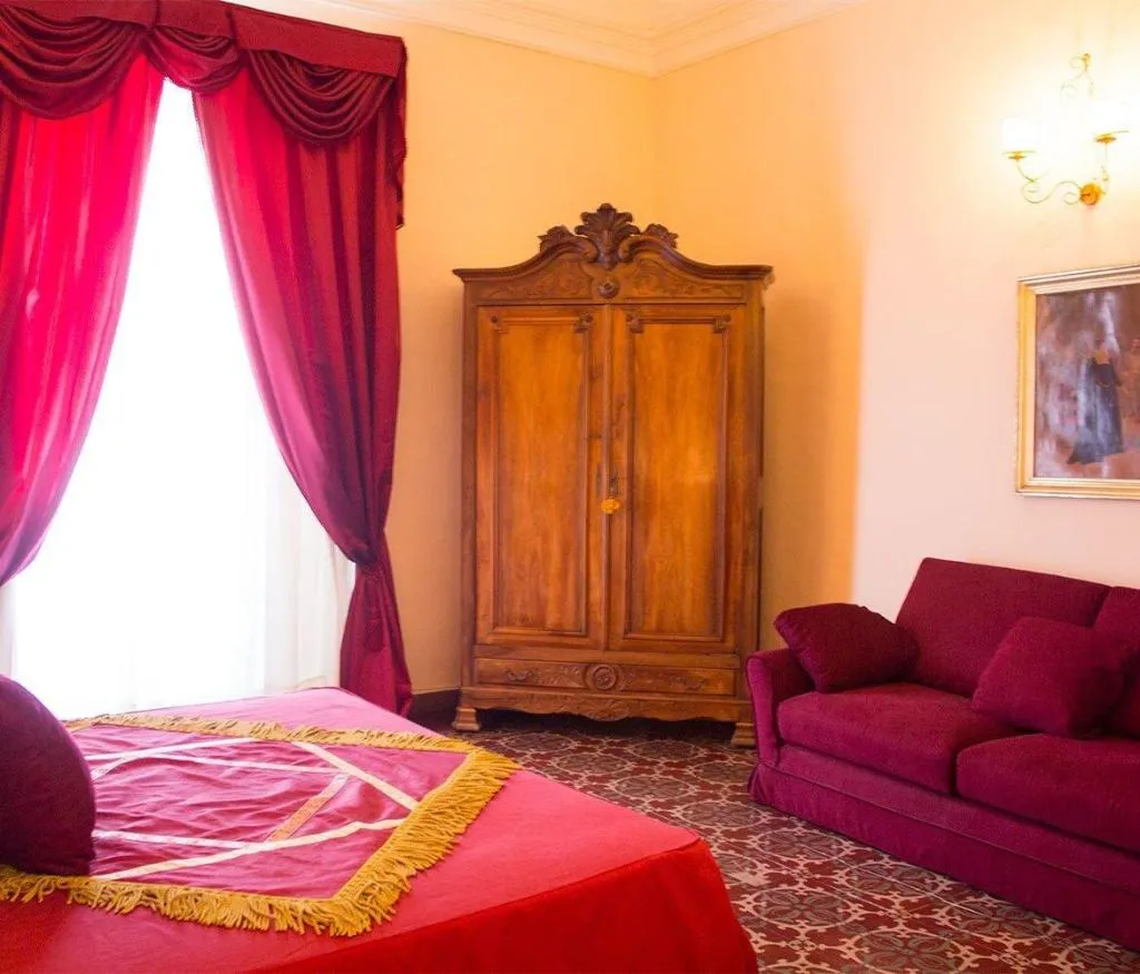 Room, Principe Di Francalanza, Catania