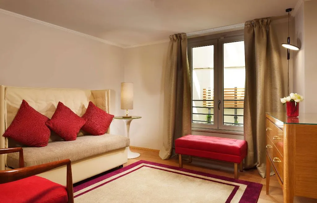 Room, Grand Hotel Minerva, Florence
