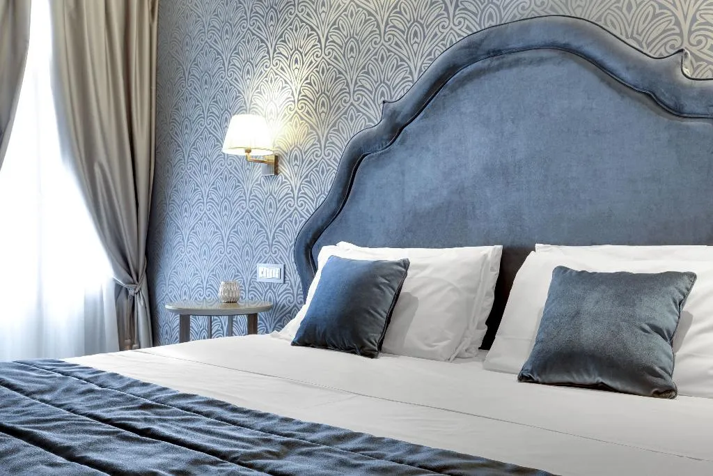 JUNIOR SUITE STANDARD Room, Dona Palace, Venice