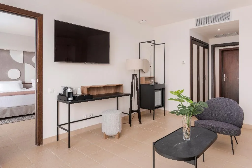 SUITE DELUXE SEA VIEW Room, Barcelo Tenerife Royal level, Tenerife