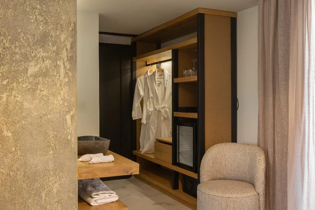 JUNIOR SUITE PREMIUM Room, Santo Mangata Boutique Hotel & Spa, Santorini