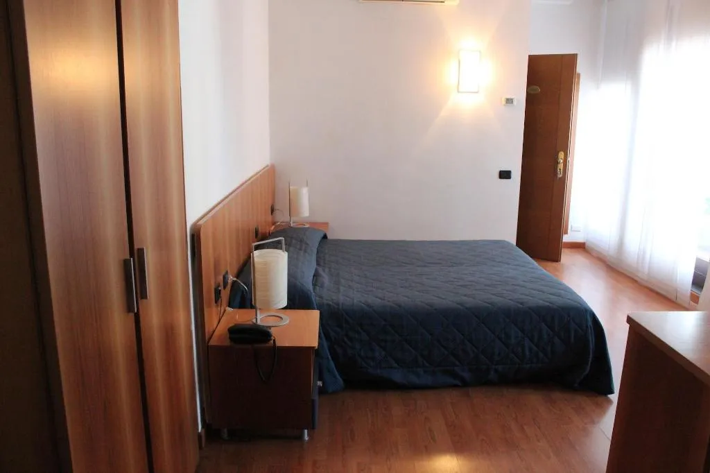 Room, Hotel Selide, Milan