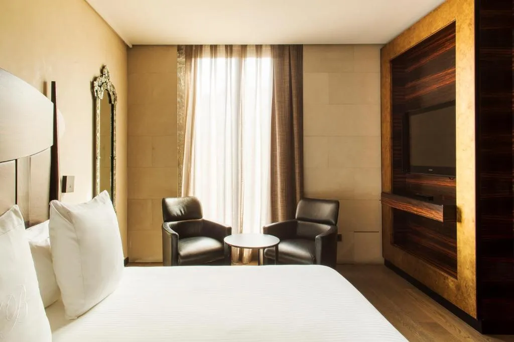 DOUBLE SINGLE USE SUPERIOR Room, Bagues, Barcelona