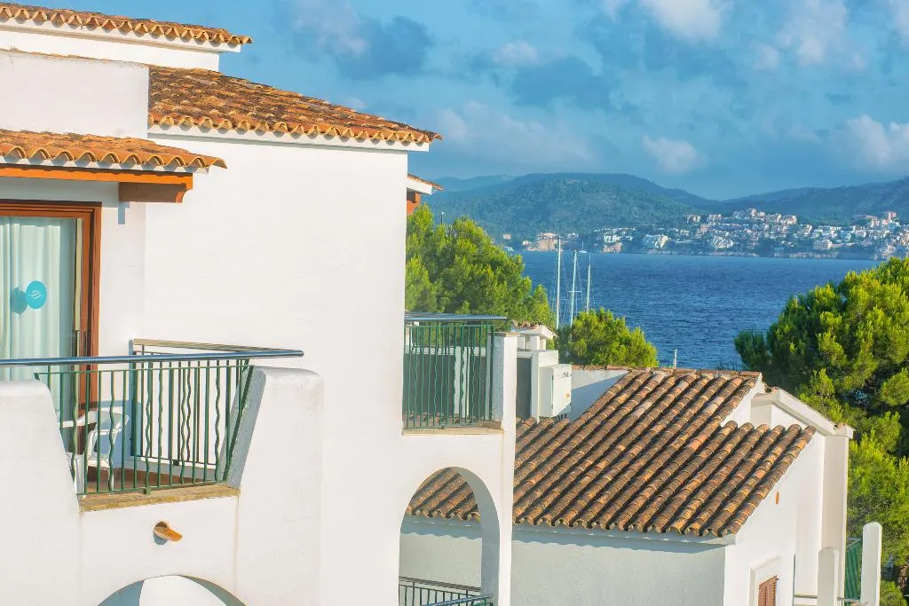 APARTMENT SEA VIEW Room, Flip Flop Surfing Playa Apartments, Majorca