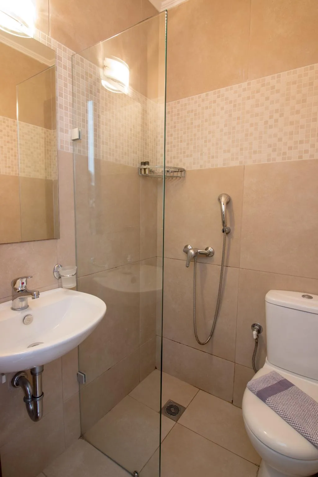 DOUBLE STANDARD Room, Cosmopolit, Athens
