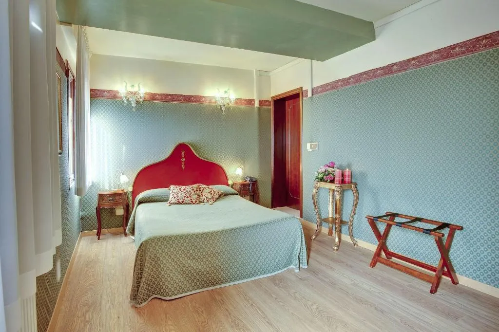 Room, Locanda Antico Fiore, Venice