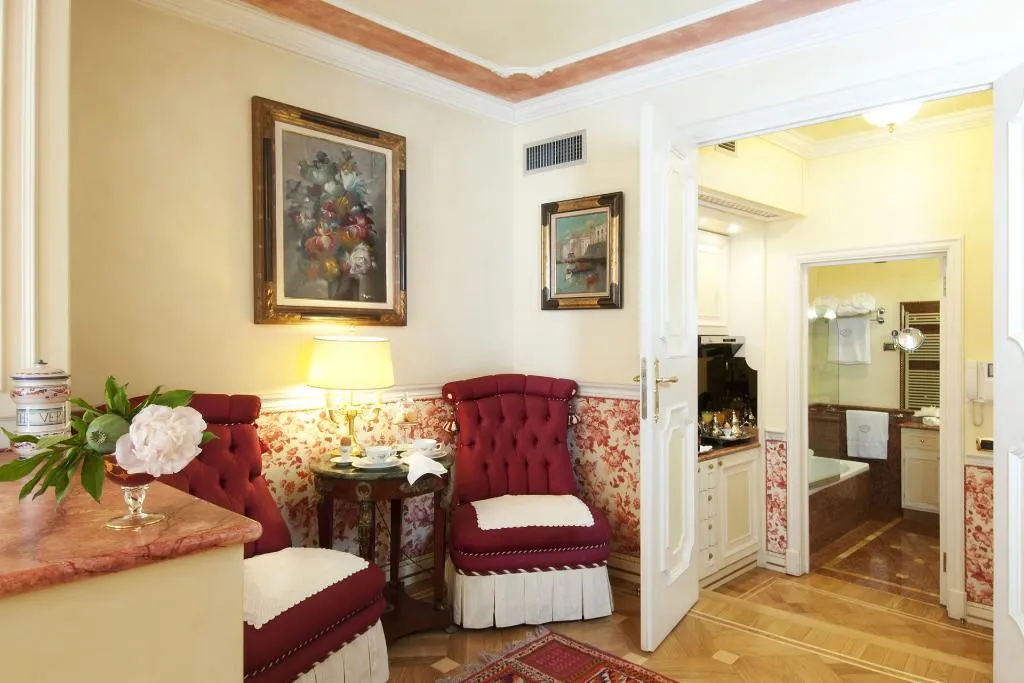 DOUBLE EXECUTIVE ONE BEDROOM Room, Petit Palais Milano, Milan