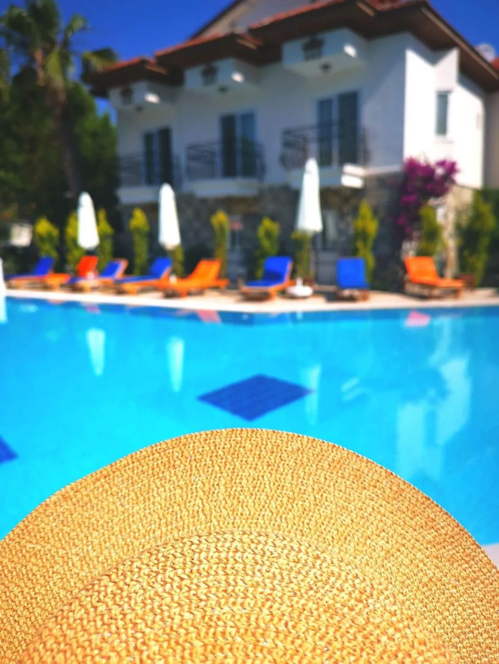 Pool, Basar, Dalaman