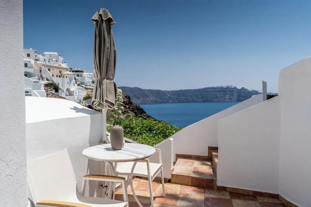 Room, Vogue Suites, Santorini