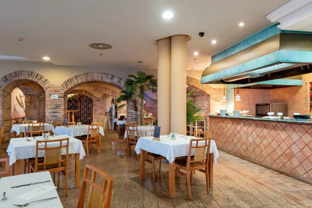 Restaurant, Hotel Esmeralda Maris by LIVVO, Fuerteventura
